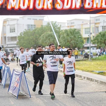 Runner Photo 7940924