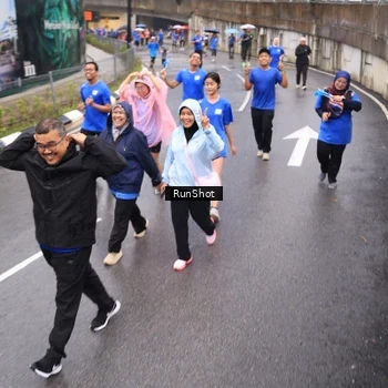 Runner Photo 7940929