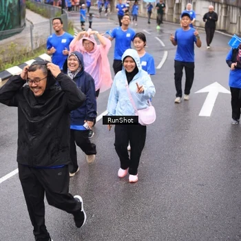 Runner Photo 7940932