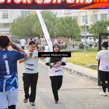 Runner Photo 7940942