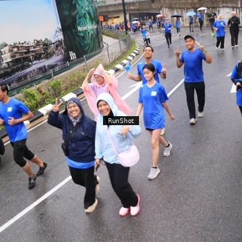 Runner Photo 7940958