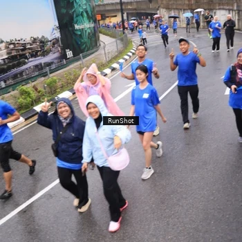 Runner Photo 7940961
