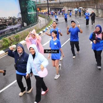 Runner Photo 7940963