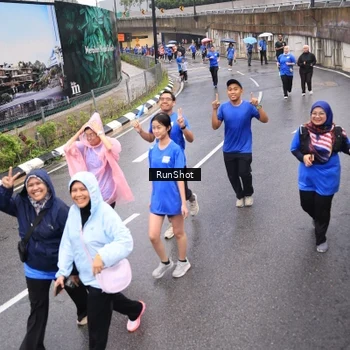 Runner Photo 7940965