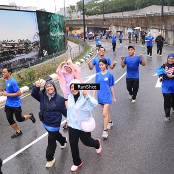 Runner Photo 7940966
