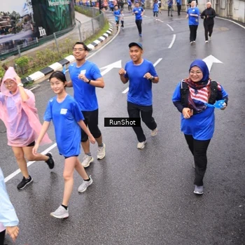 Runner Photo 7940975