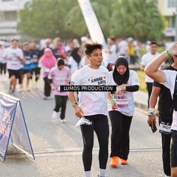 Runner Photo 7940976