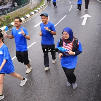 Runner Photo 7940989