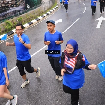 Runner Photo 7940994