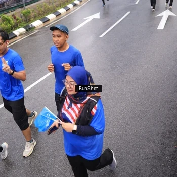 Runner Photo 7940997