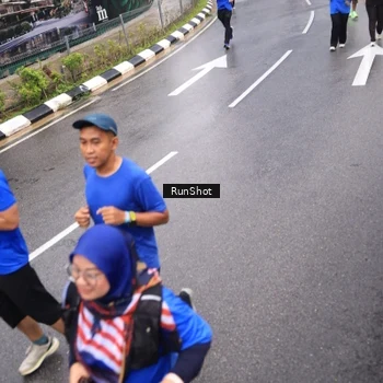 Runner Photo 7941000