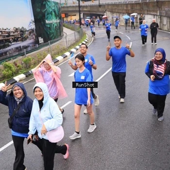 Runner Photo 7941006