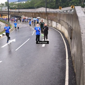 Runner Photo 7941009