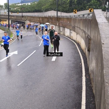 Runner Photo 7941010
