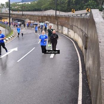 Runner Photo 7941013