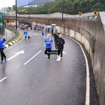 Runner Photo 7941016