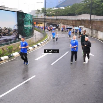 Runner Photo 7941019