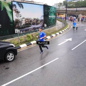 Runner Photo 7941023