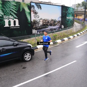 Runner Photo 7941028
