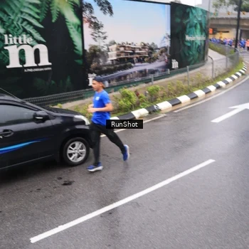 Runner Photo 7941031