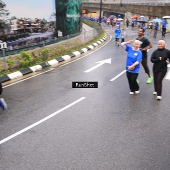 Runner Photo 7941033
