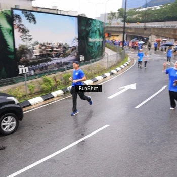 Runner Photo 7941036