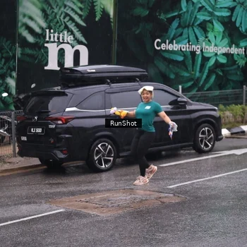 Runner Photo 7941037