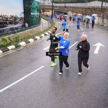 Runner Photo 7941043