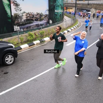 Runner Photo 7941046