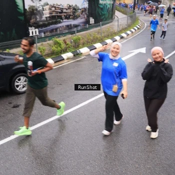 Runner Photo 7941052