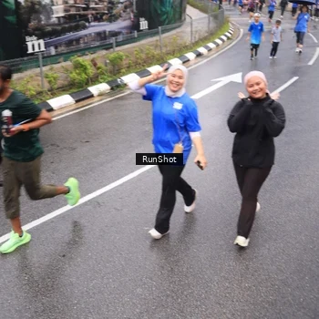 Runner Photo 7941053