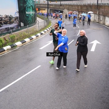 Runner Photo 7941055