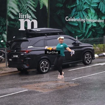 Runner Photo 7941058