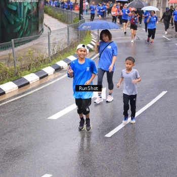 Runner Photo 7941069