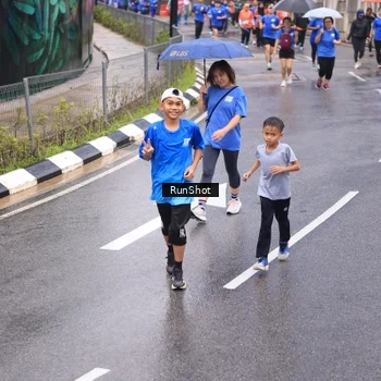 Runner Photo 7941071