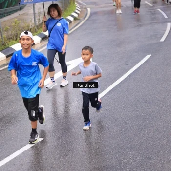 Runner Photo 7941080