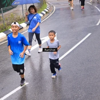 Runner Photo 7941083