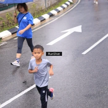Runner Photo 7941092