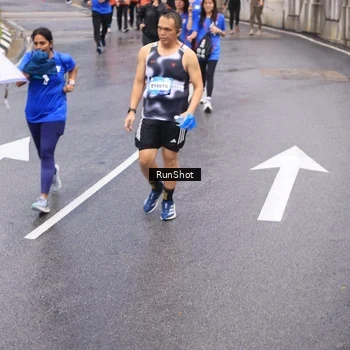 Runner Photo 7941130