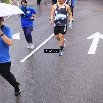 Runner Photo 7941131