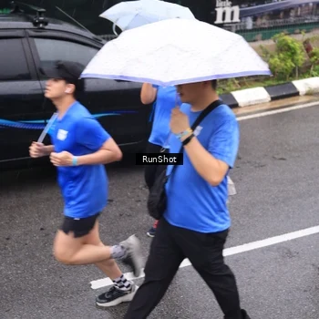 Runner Photo 7941149