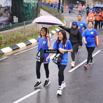 Runner Photo 7941177