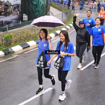 Runner Photo 7941182