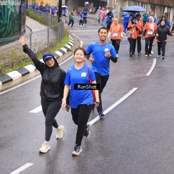 Runner Photo 7941192