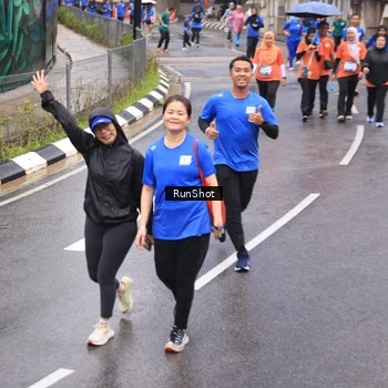 Runner Photo 7941194