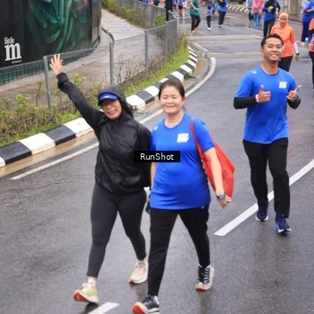 Runner Photo 7941196