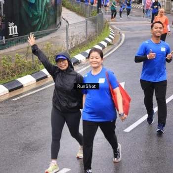 Runner Photo 7941197