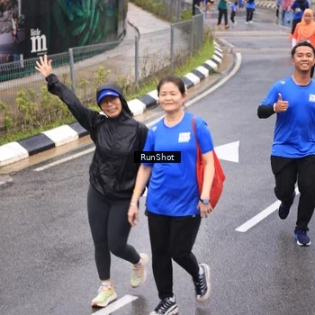 Runner Photo 7941199