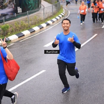 Runner Photo 7941213