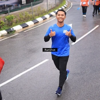 Runner Photo 7941216